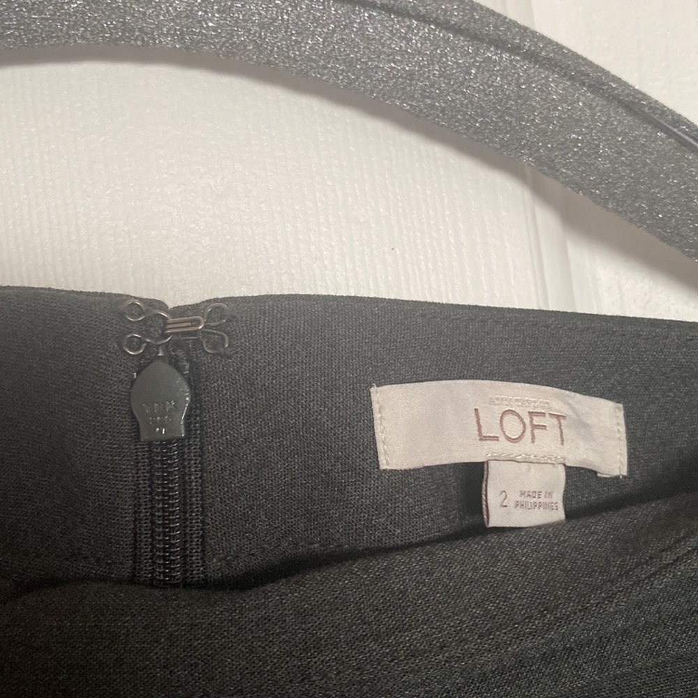 Ann Taylor Loft pencil skirt gray size 2 - Picture 4 of 4